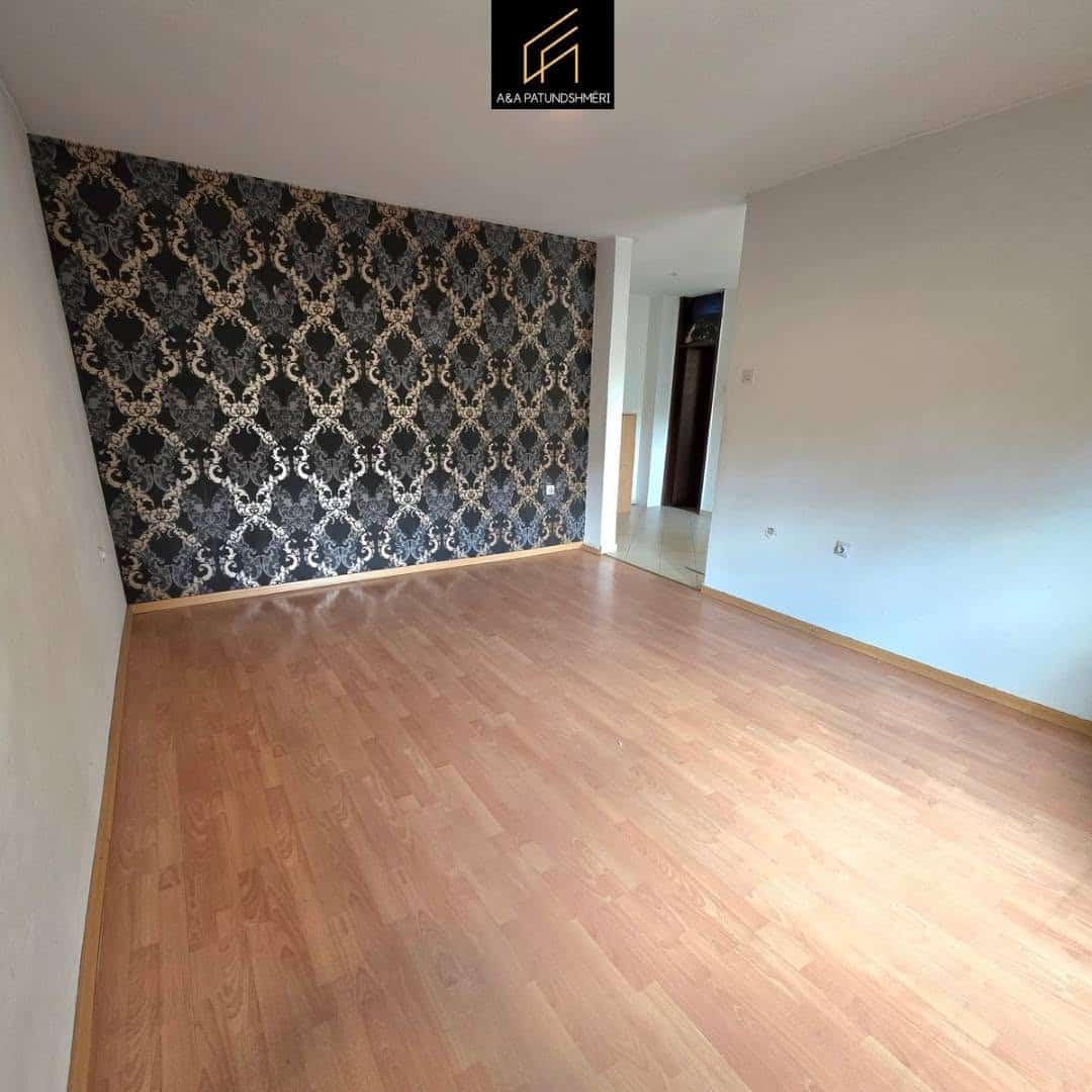 Spacious 80 m² Commercial Property for Rent in Prishtina