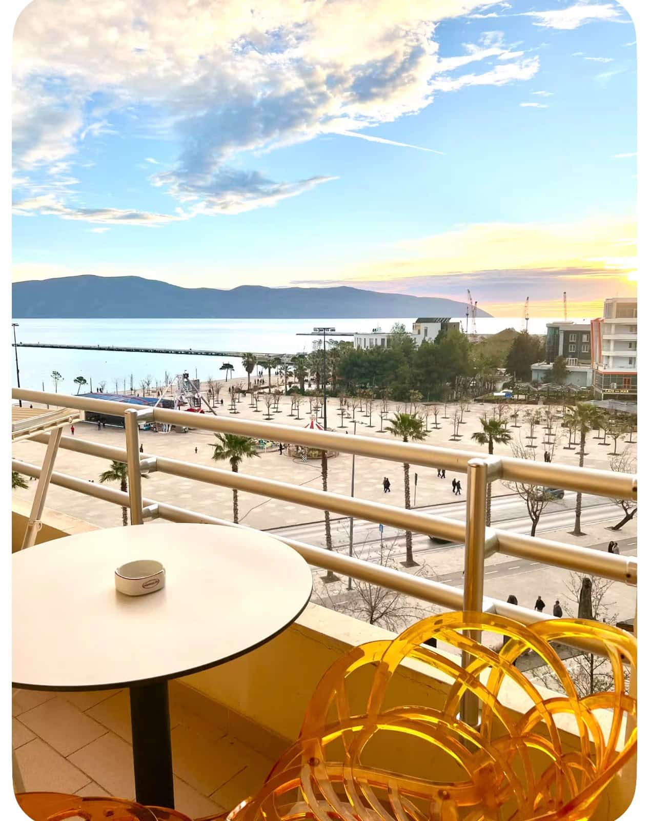 Jepet Me Qera Apartament 1+1 Me Pamje Nga Deti Ne Lungomare Vlore