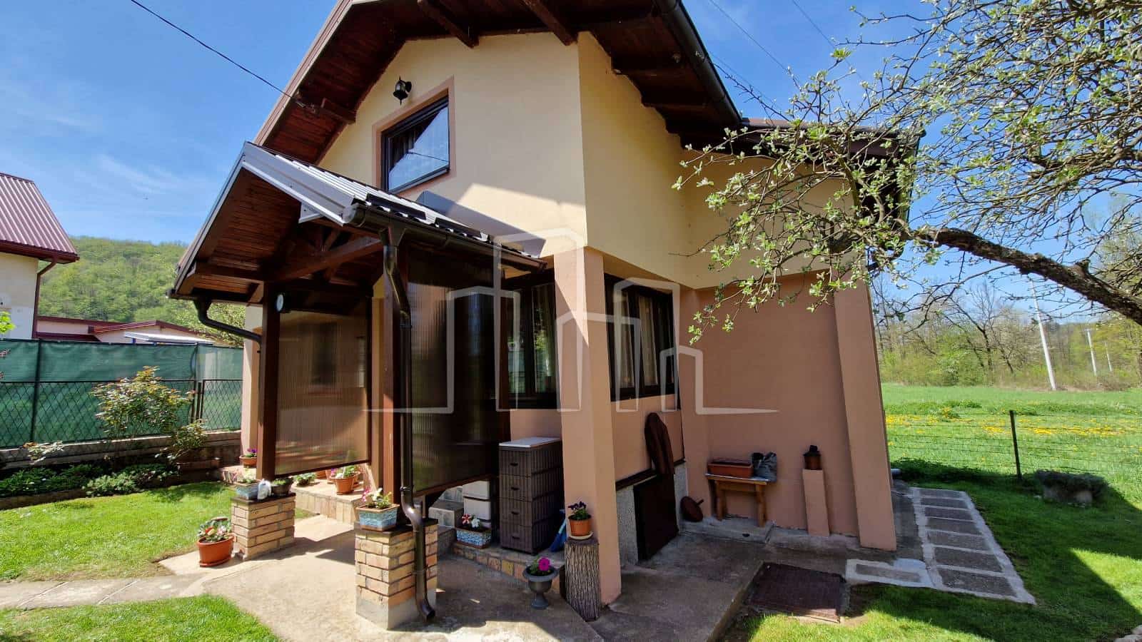 Shtëpi komode në shitje me sipërfaqe 110 m² në Sarajevë