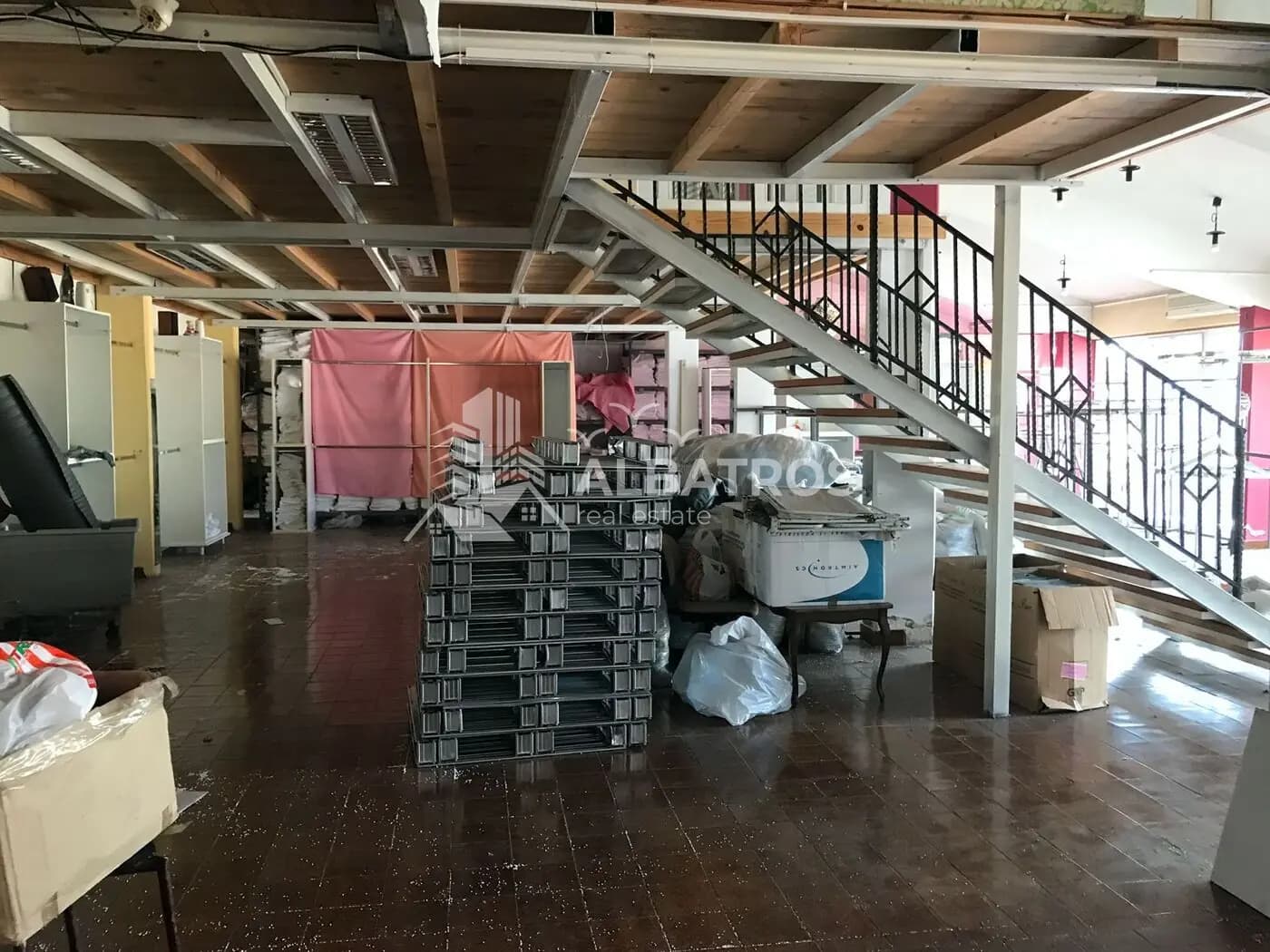 650 m² Commercial Complex for Rent Near the Port of Bar 3