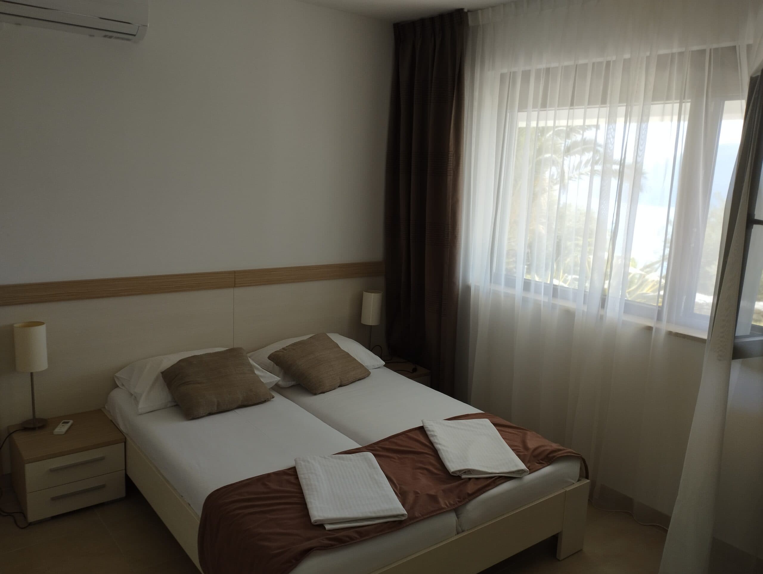 Furnished One-Bedroom Apartment with Spacious Terrace in Podi 8
