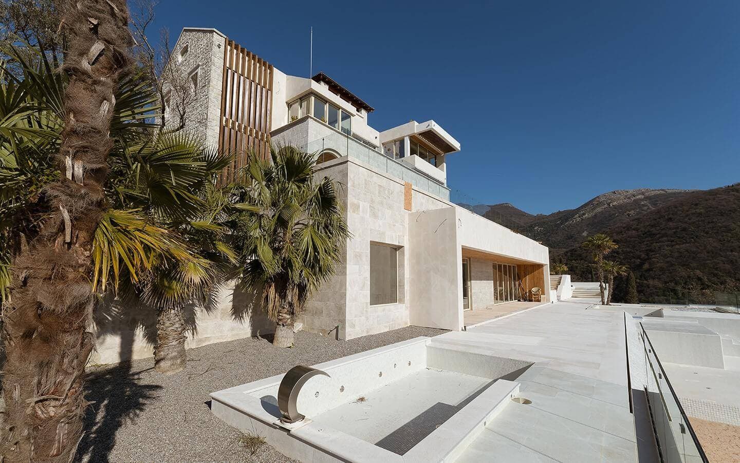 Newly Built Villa with Panoramic Sea Views in Tivat 6