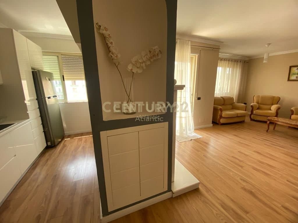 Furnished Duplex with Sea Views for Rent in Rrota e Kuqe, Durrës 5