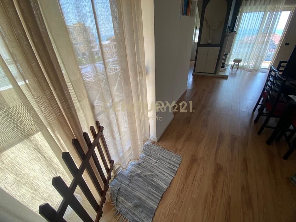 Furnished Duplex with Sea Views for Rent in Rrota e Kuqe, Durrës 7