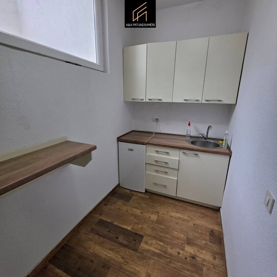 Spacious 150 m² Commercial Space for Rent in Bregu i Diellit, Pristina 2