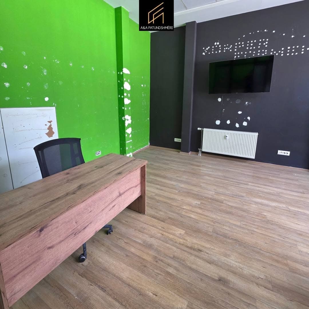 Spacious 150 m² Commercial Space for Rent in Bregu i Diellit, Pristina 4