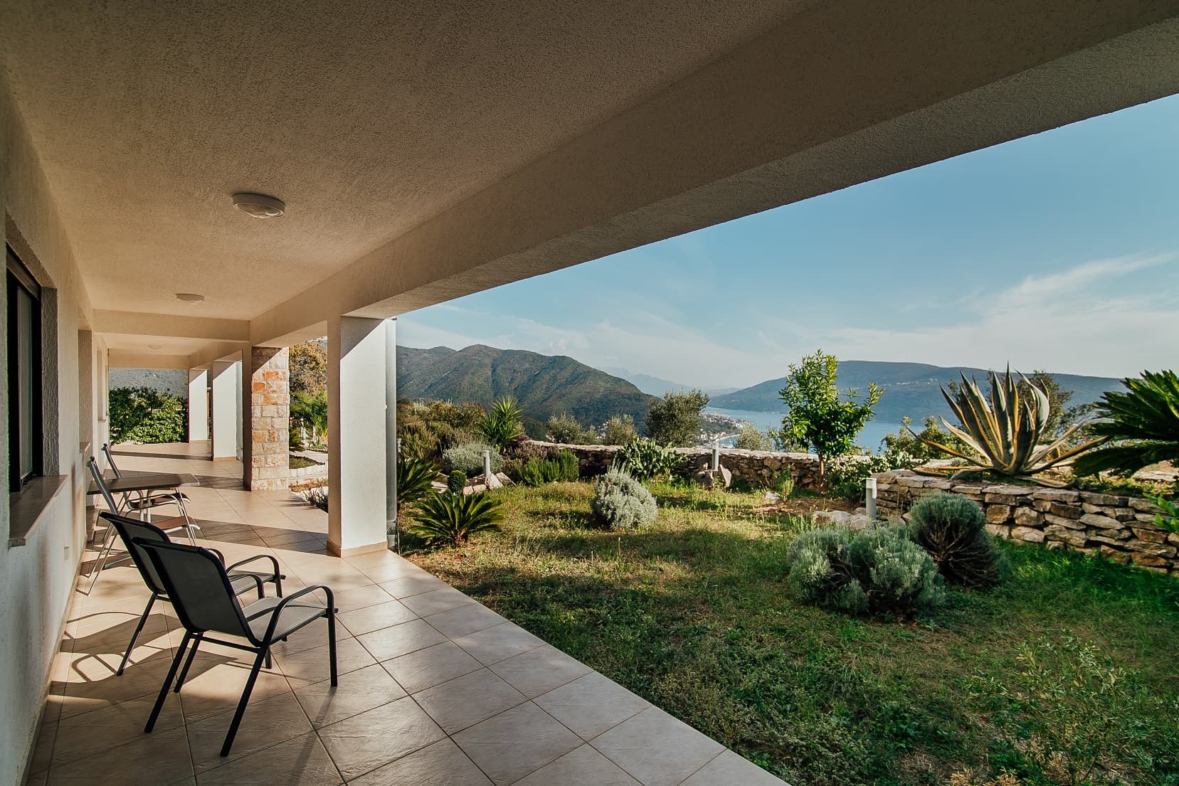 Furnished One-Bedroom Apartment with Spacious Terrace in Podi 3