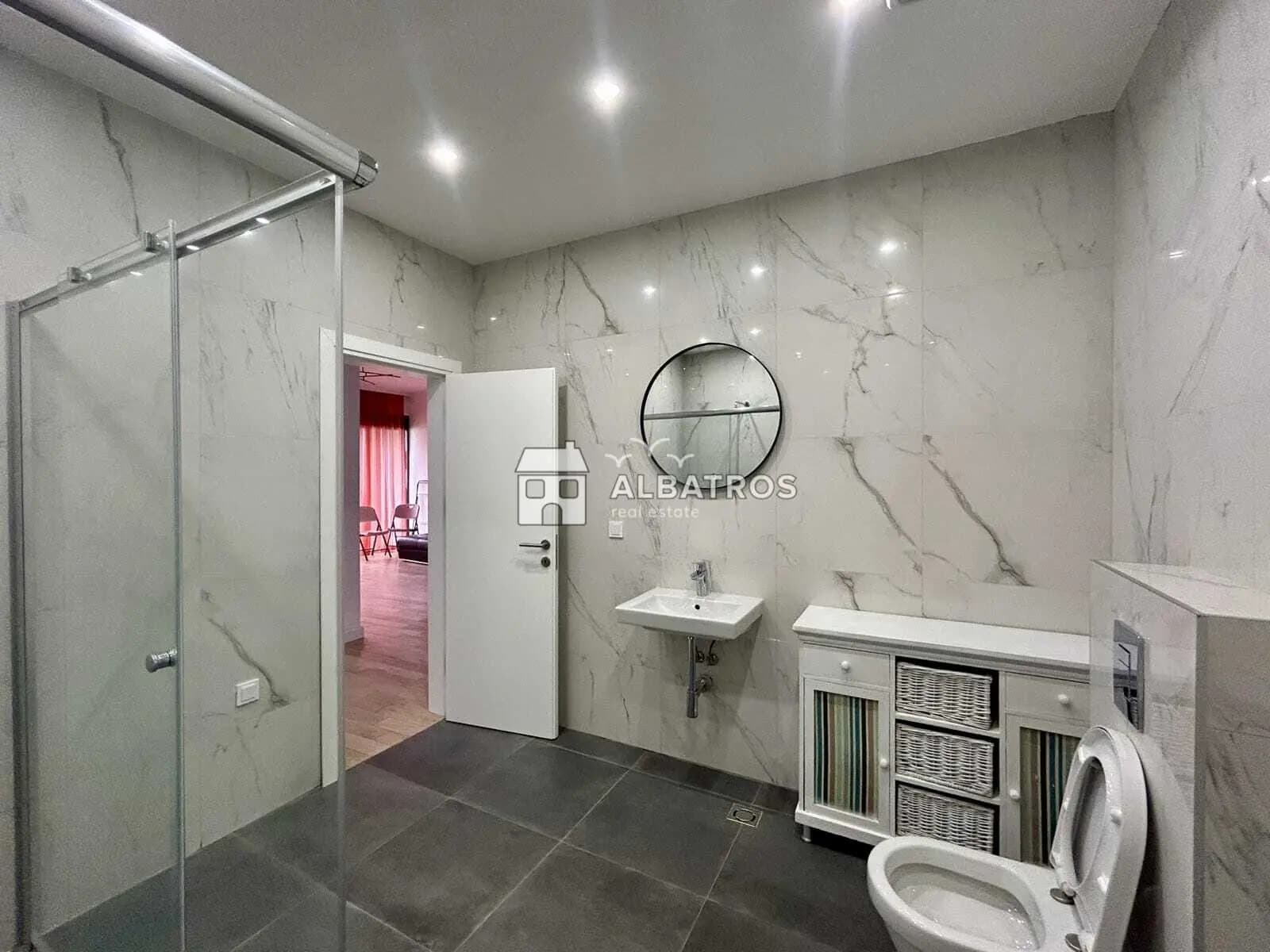 One-Bedroom 72 m² Apartment for Rent in Central Bar 2