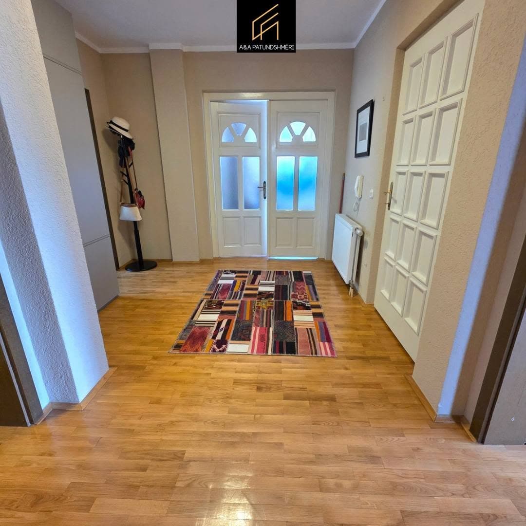 Generous 130 m² one-bedroom house for rent in Prishtina 8