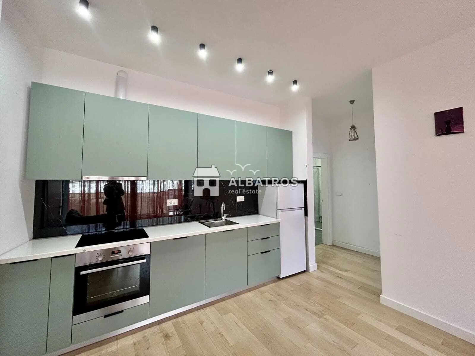 One-Bedroom 72 m² Apartment for Rent in Central Bar 6