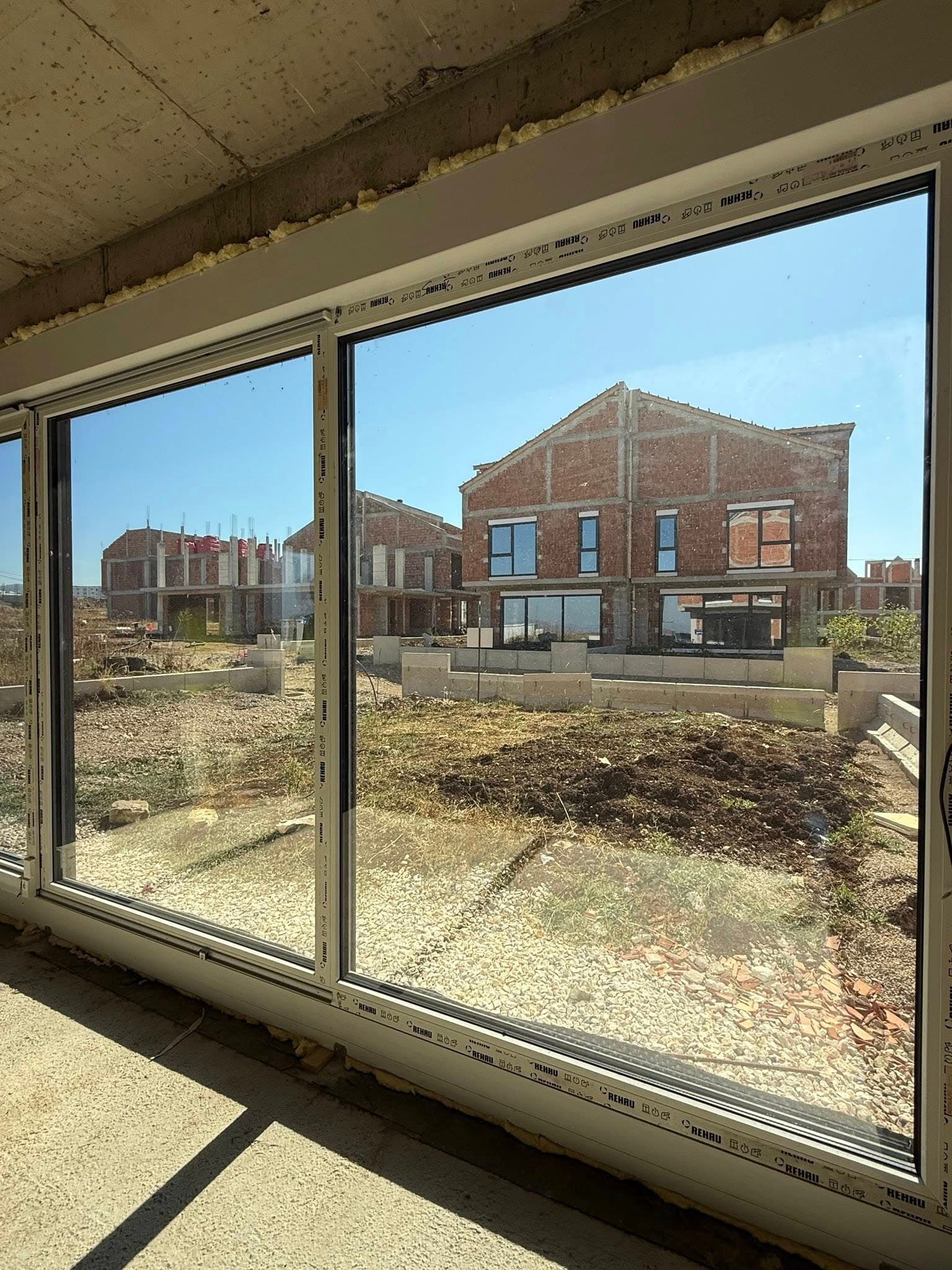 Shtëpi Moderne në Shitje në Qëndresa e Re 12