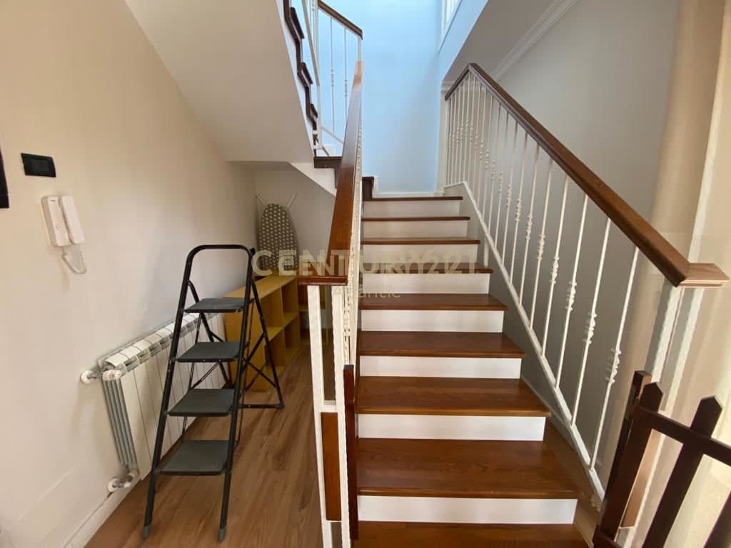 Furnished Duplex with Sea Views for Rent in Rrota e Kuqe, Durrës 11