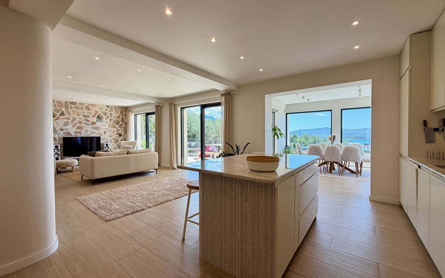 Villa Luma with Panoramic Bay Views in Tripovići, Tivat 7