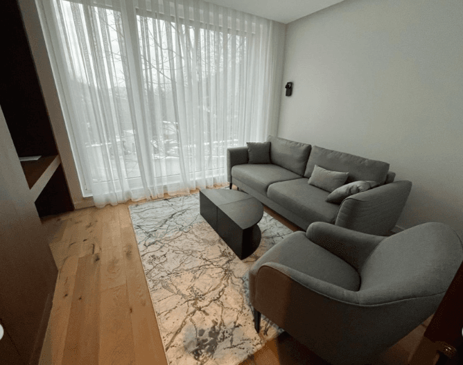 Spacious One-Bedroom House with 390 m² of Space in Kosovo 6