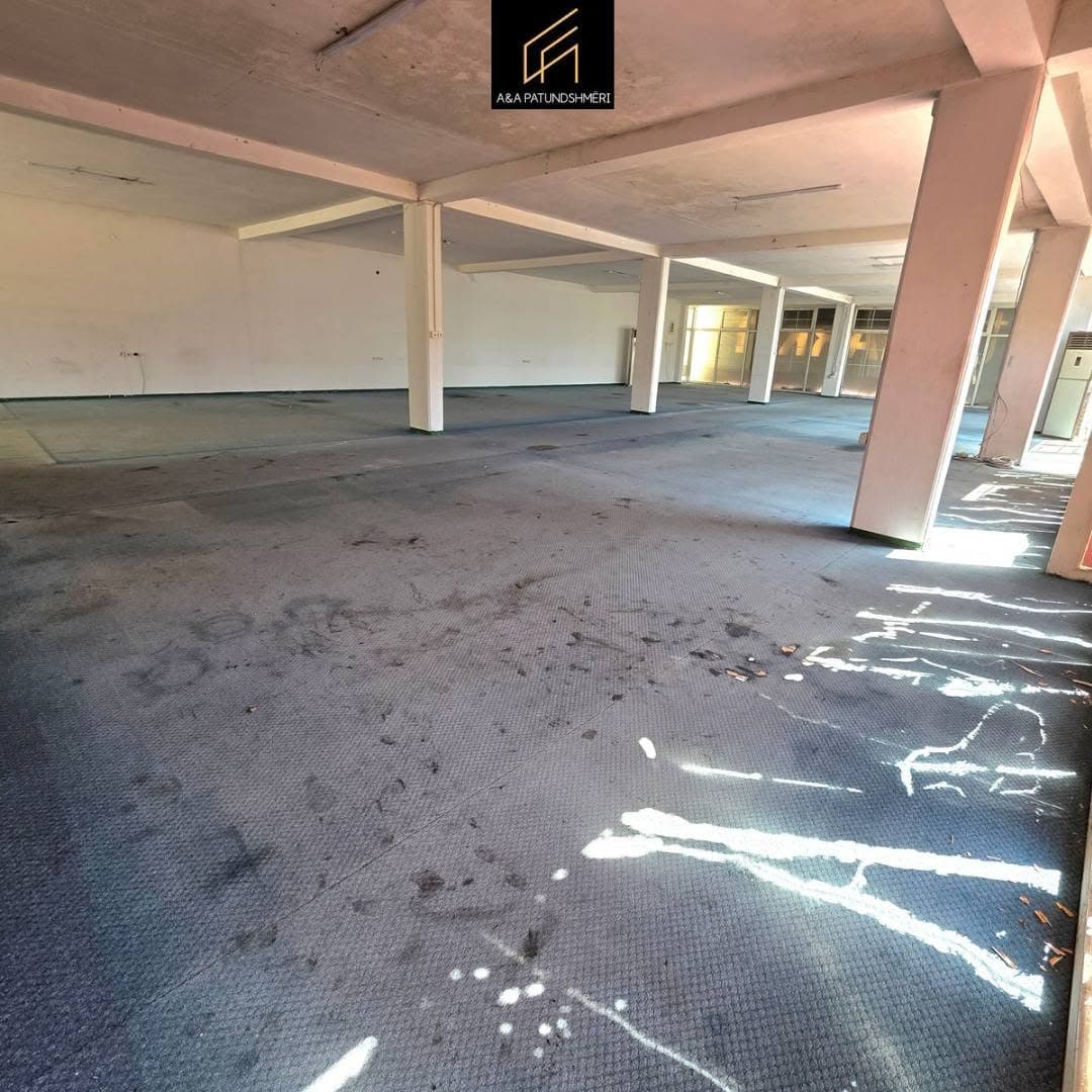 Lokal afarist 300 m² me qira në Arbëri  6