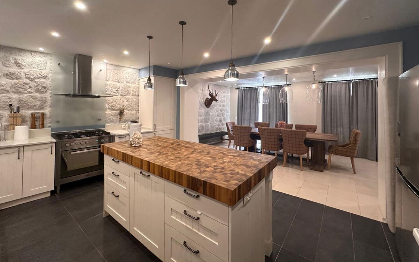 Renovated First-Line Stone Villa with Private Beach in Dobrota 7