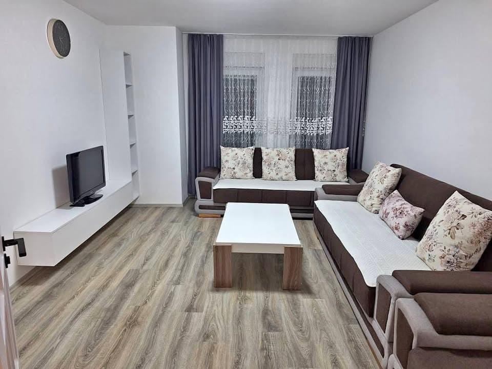 Qera  ,  Banesa 3+1  ,  Fushë Kosovë 15