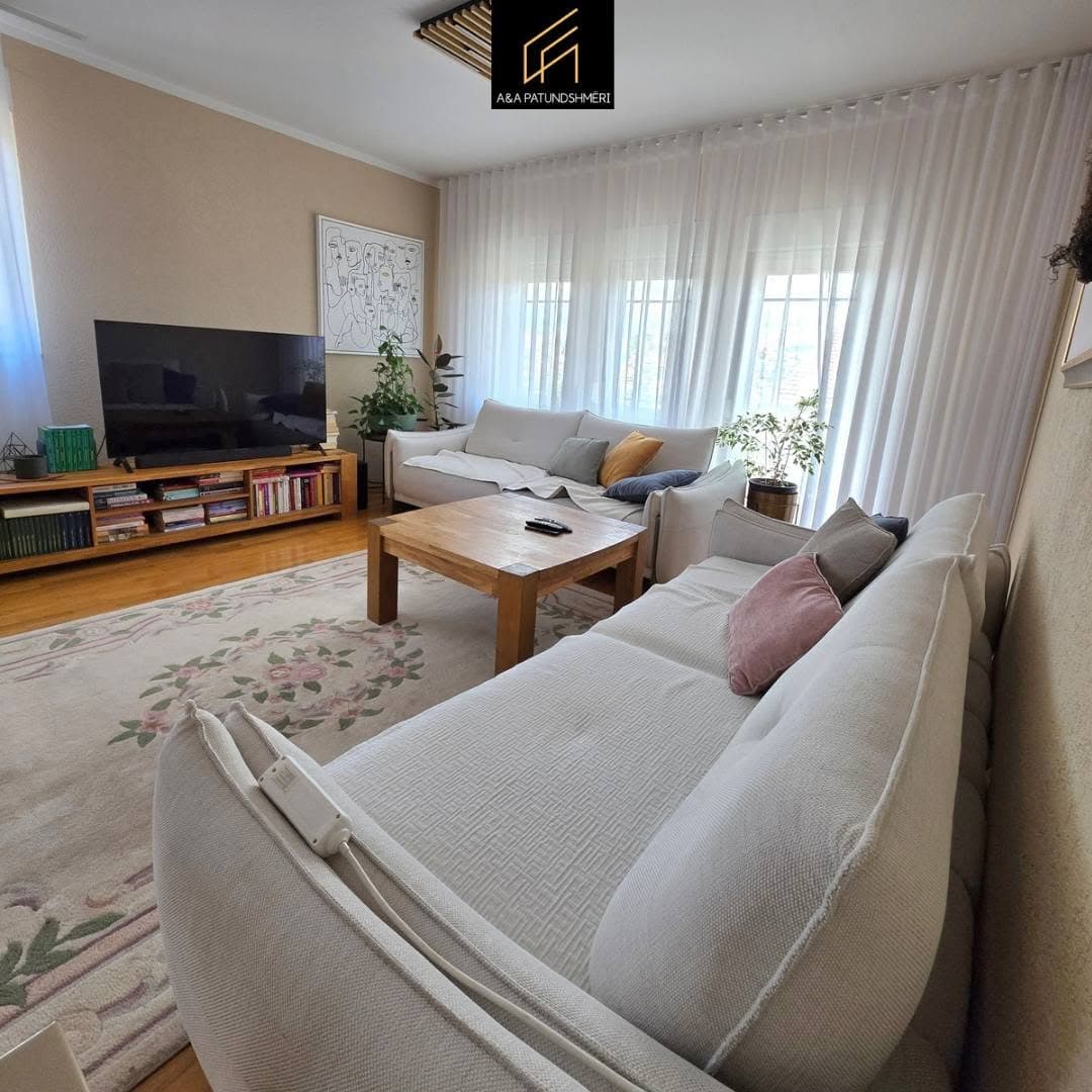Generous 130 m² one-bedroom house for rent in Prishtina 3