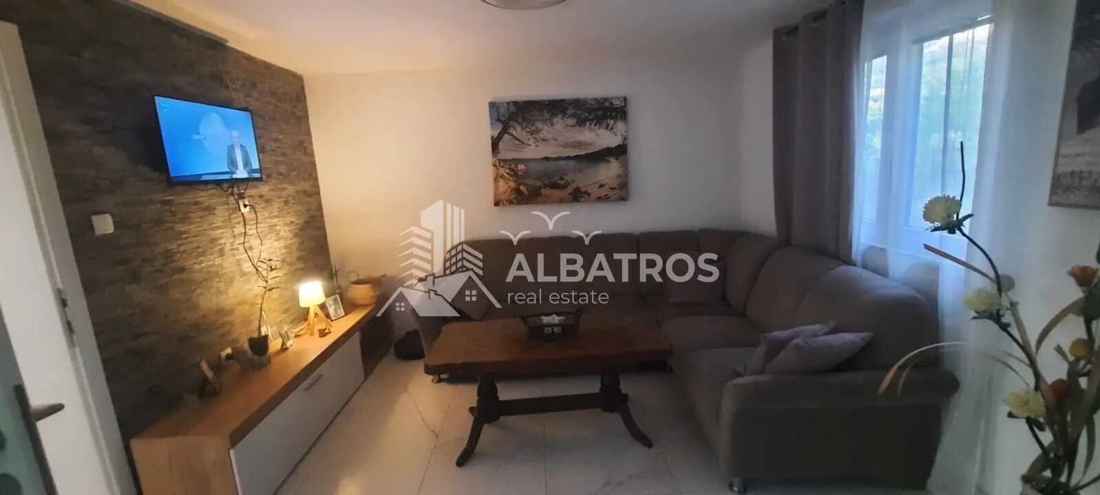 Furnished Three-Level House with Sea View in Dobre Vode 2