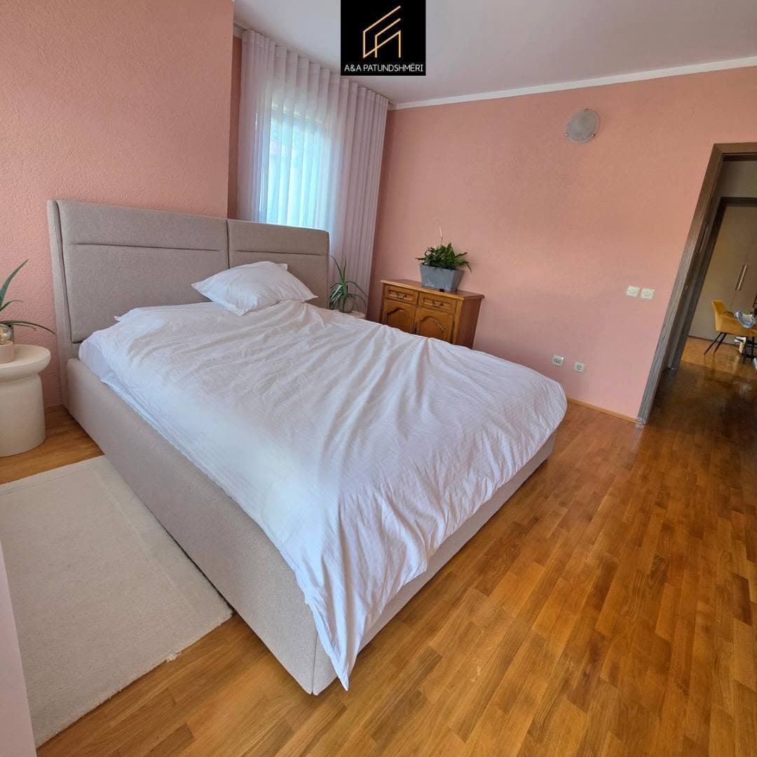 Generous 130 m² one-bedroom house for rent in Prishtina 7