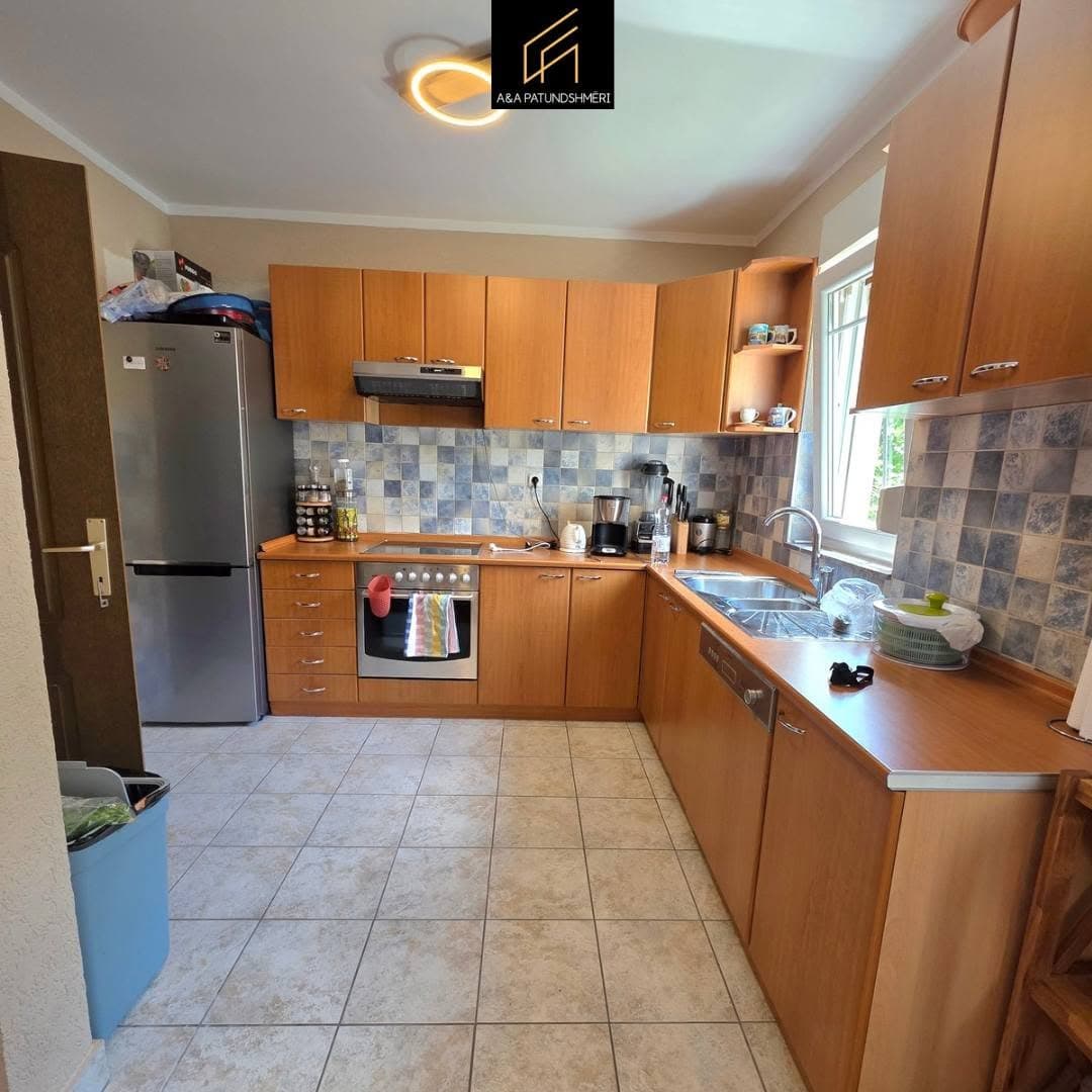 Generous 130 m² one-bedroom house for rent in Prishtina 5