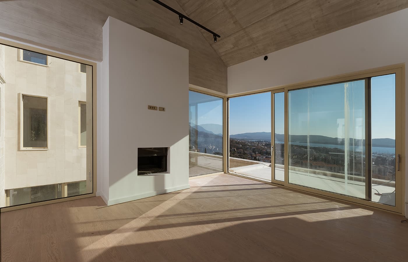 Newly Built Villa with Panoramic Sea Views in Tivat 10