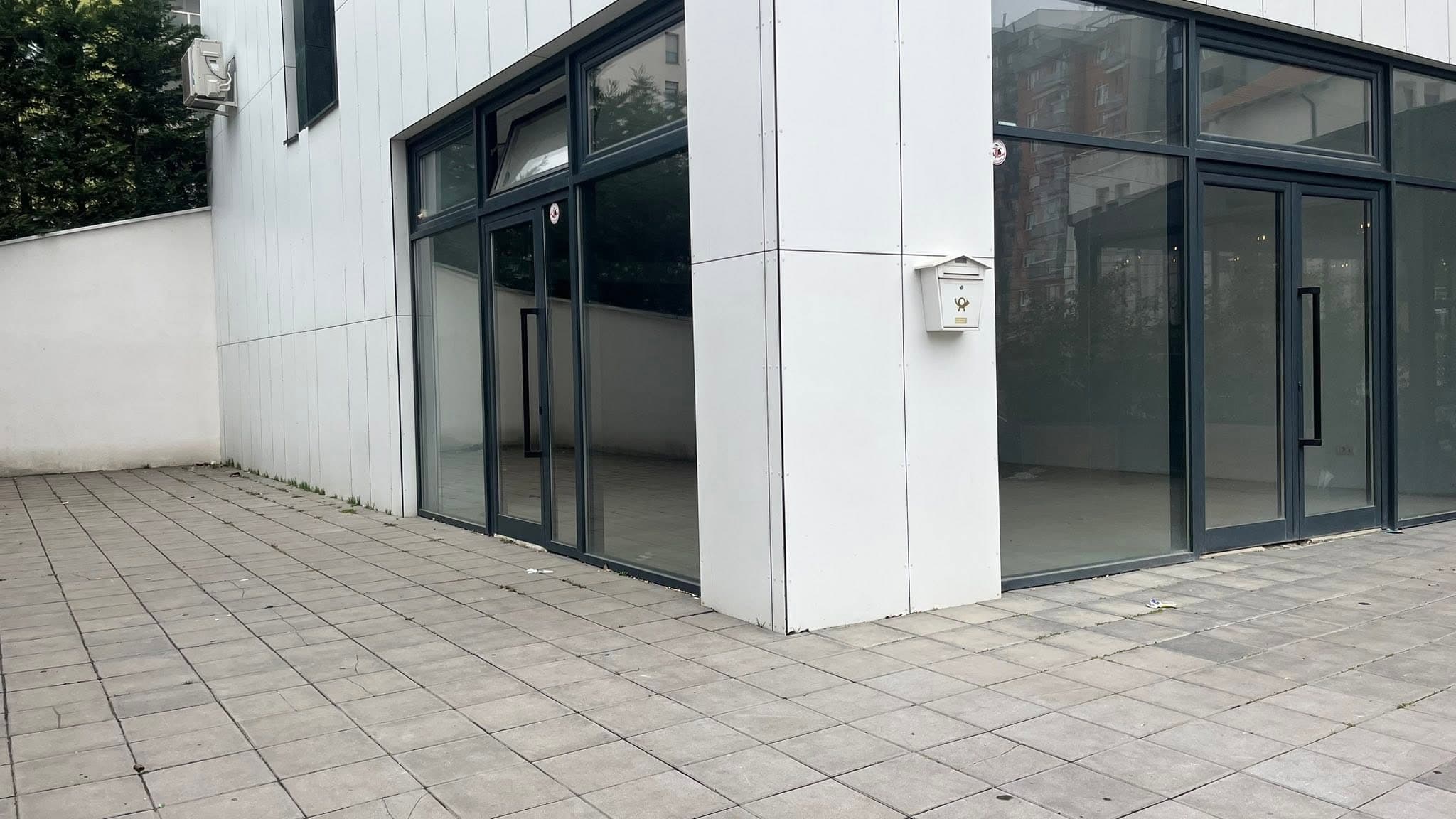 286 m² Ground Floor Commercial Premises in Muhaxheri, Prishtina 2