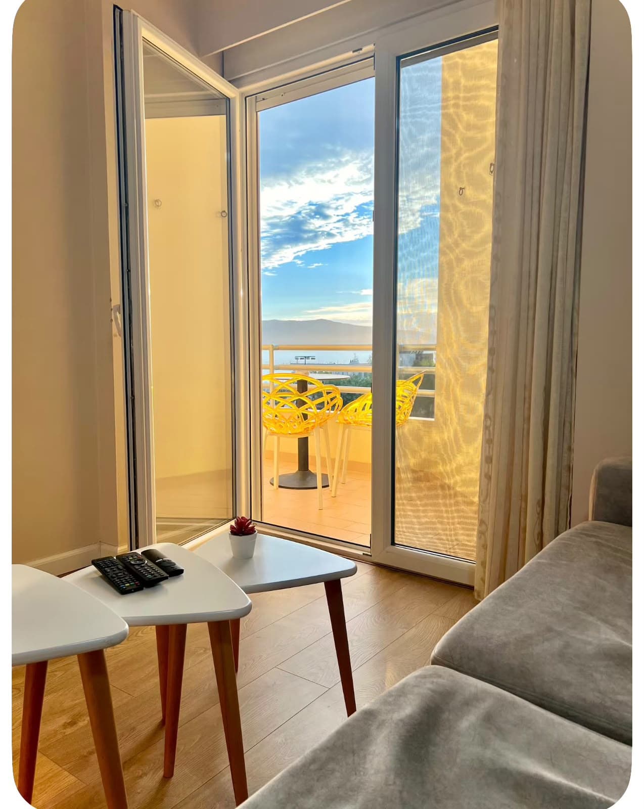 Jepet Me Qera Apartament 1+1 Me Pamje Nga Deti Ne Lungomare Vlore 2