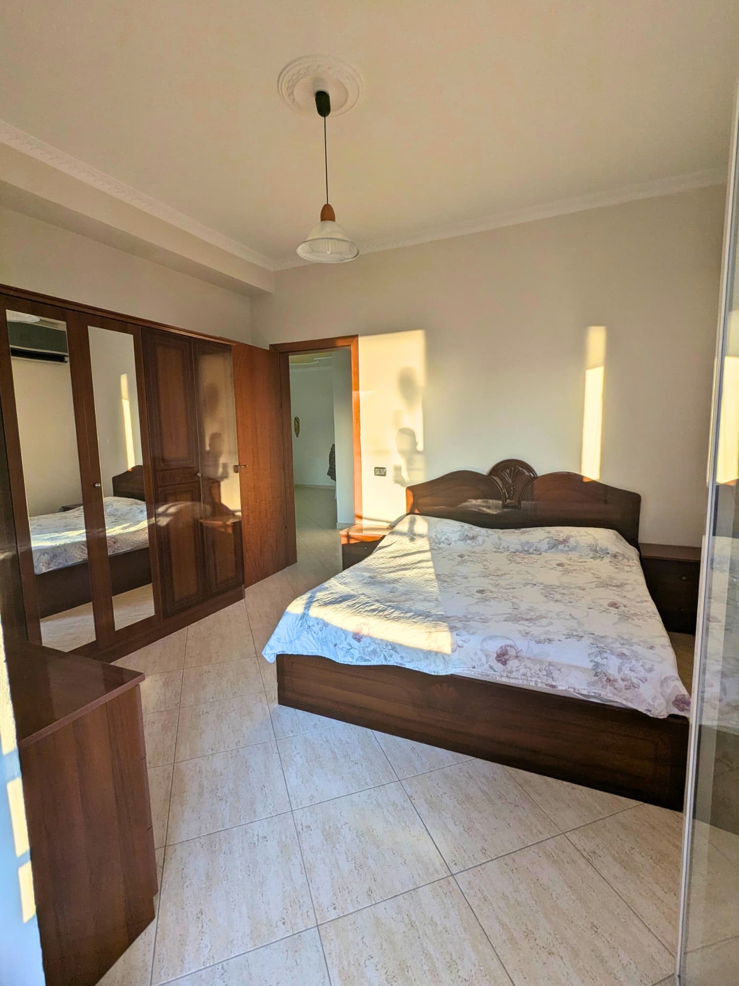 Jepet Me Qera Apartament 2+1+3 Ballkone Ne Lungomare Vlore 7