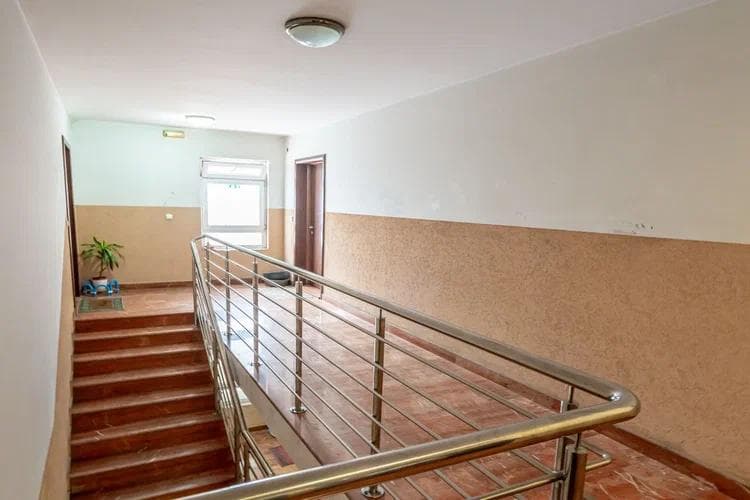 Dvosoban dupleks stan sa pogledom na more u Budvi 98 м2 20
