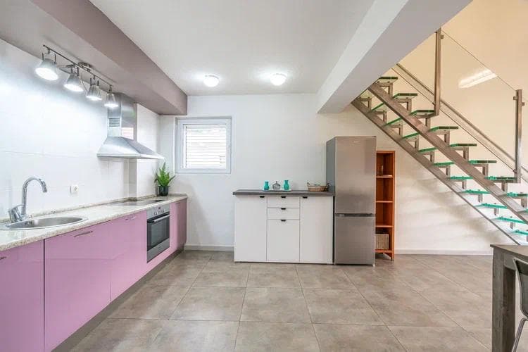 Dvosoban dupleks stan sa pogledom na more u Budvi 98 м2 4