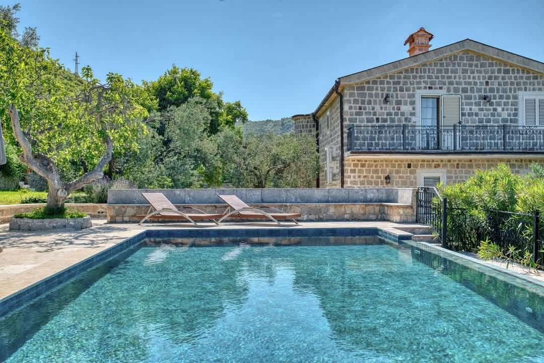 Authentic Stone Villa With Pool And Sea Views In Reževići, Budva