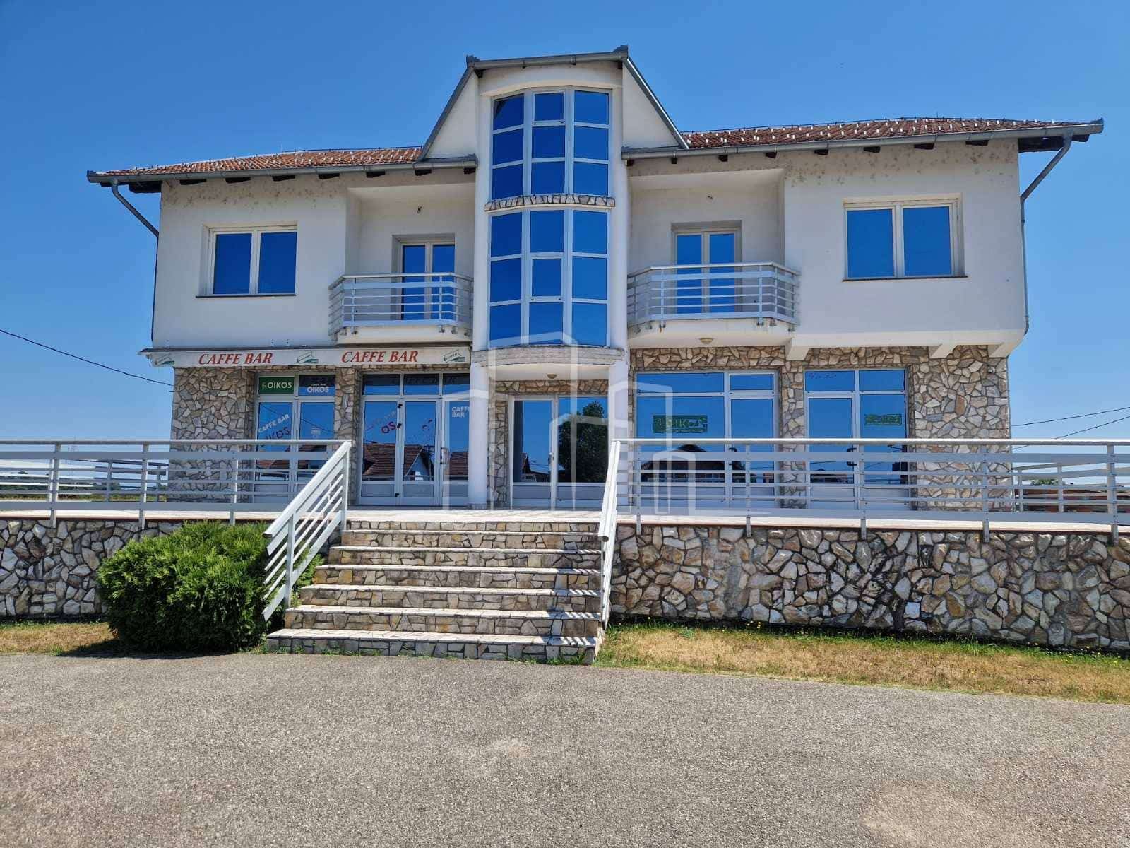 House for sale with an area of 900 m² in Banja Luka