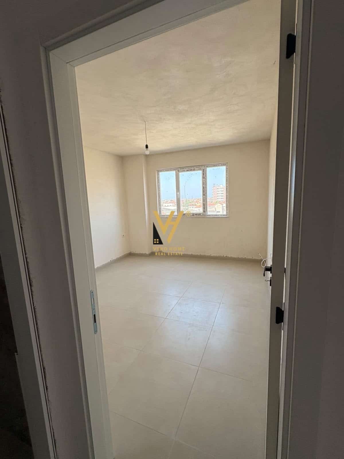 2+1+BALCONY APARTMENT FOR SALE IN KAVAJË 82,400 EURO