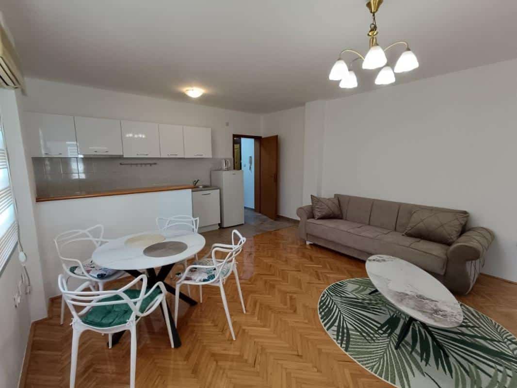 Furnished 1-Bedroom Apartment with Two Terraces in Central Bar